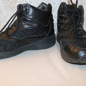 Answer 2 Mens walking/stability/diabetic shoes 552-1 size 12W
